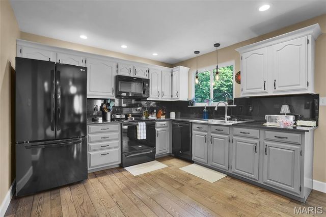 3108 Woodbridge Estates Drive, St Louis, MO 63129