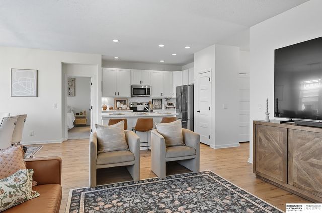 7913 S 184th Street, Omaha, NE 68136