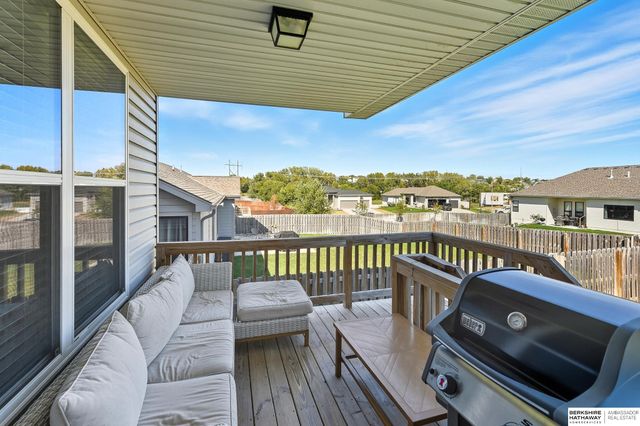 7913 S 184th Street, Omaha, NE 68136