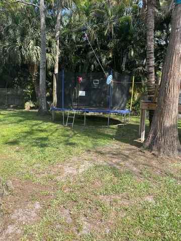 16745 Calder Drive E, Loxahatchee, FL 33470