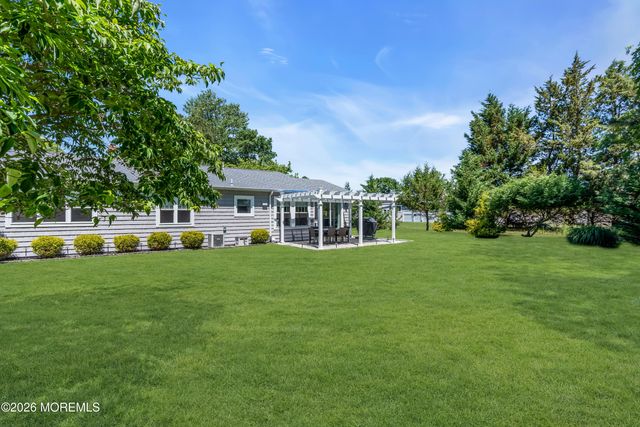 241 Torrey Pines Drive, Toms River, NJ 08757