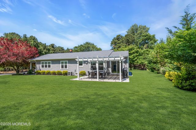 241 Torrey Pines Drive, Toms River, NJ 08757