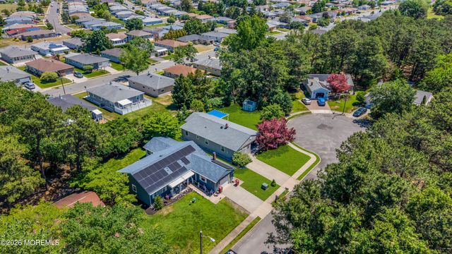241 Torrey Pines Drive, Toms River, NJ 08757