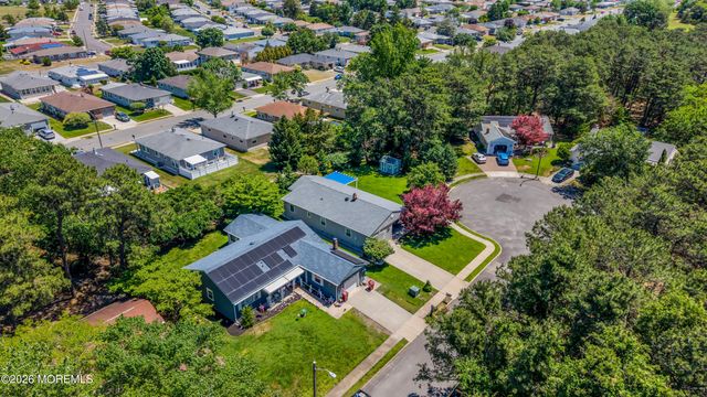 241 Torrey Pines Drive, Toms River, NJ 08757