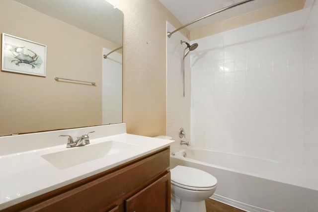 101 Blue Sage DR, Leander, TX 78641