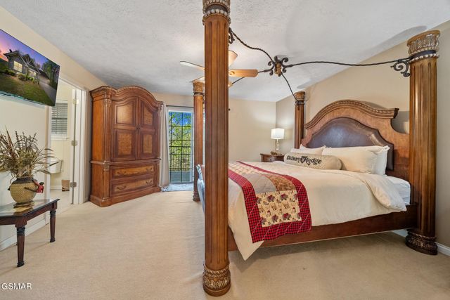 405 Maggie Mack Lane, Sevierville, TN 37862