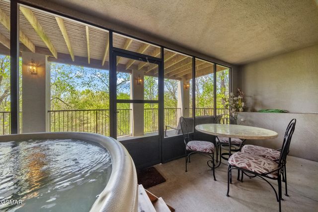 405 Maggie Mack Lane, Sevierville, TN 37862