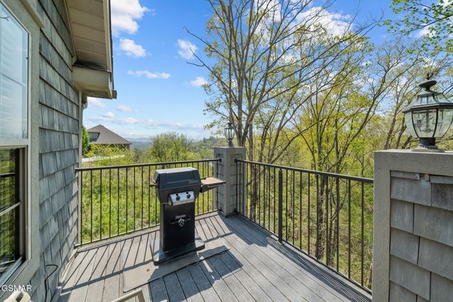 405 Maggie Mack Lane, Sevierville, TN 37862