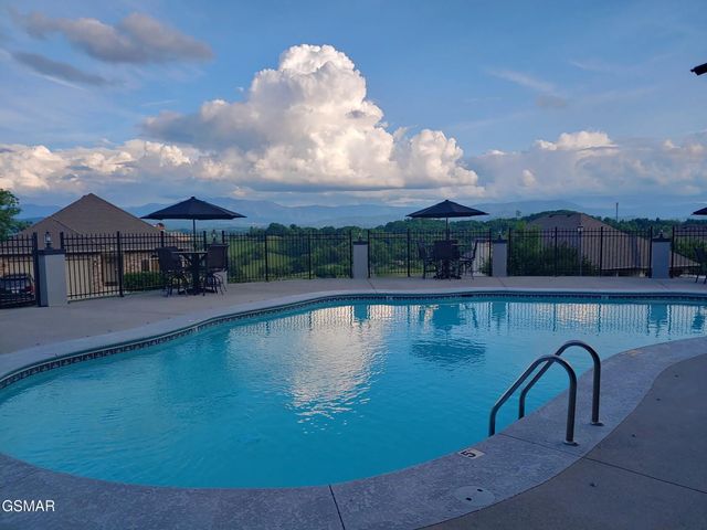 405 Maggie Mack Lane, Sevierville, TN 37862