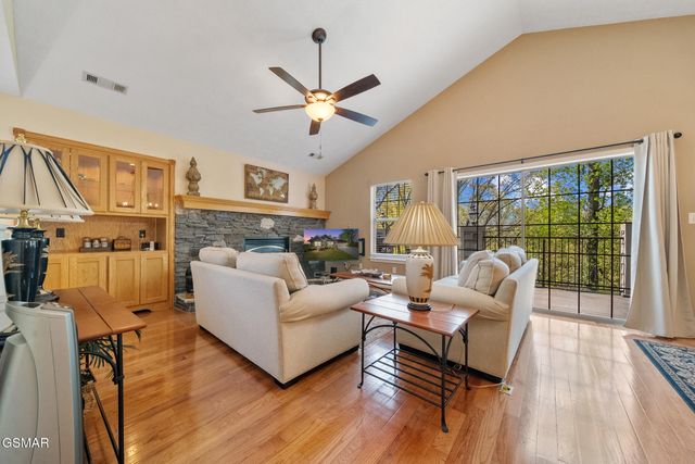 405 Maggie Mack Lane, Sevierville, TN 37862