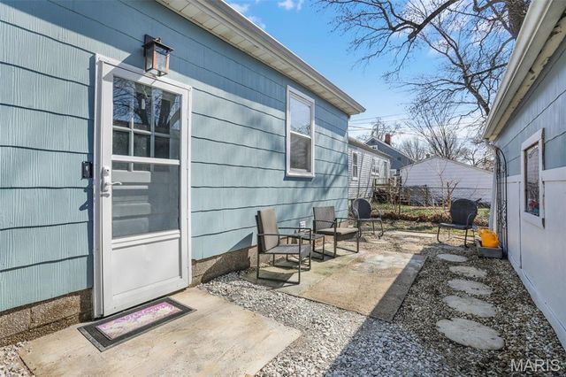 402 S 9th Street, Wood River, IL 62095