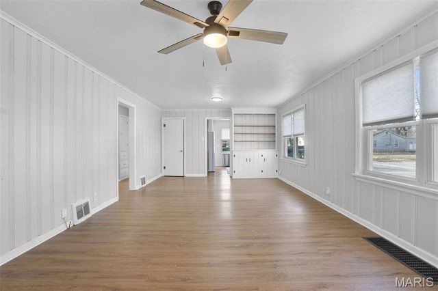 402 S 9th Street, Wood River, IL 62095