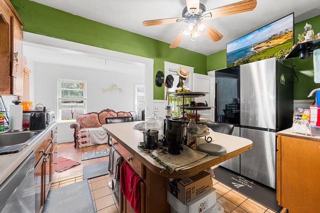 53 Nilsson St, Brockton, MA 02301