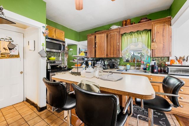 53 Nilsson St, Brockton, MA 02301