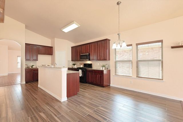5847 Candlelight Lane, Grand Prairie, TX 75052