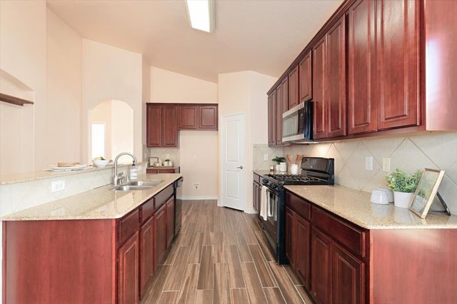 5847 Candlelight Lane, Grand Prairie, TX 75052