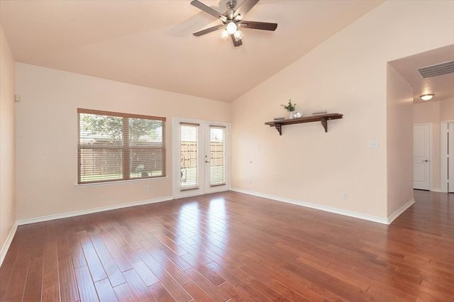 5847 Candlelight Lane, Grand Prairie, TX 75052