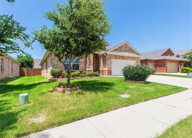 5847 Candlelight Lane, Grand Prairie, TX 75052