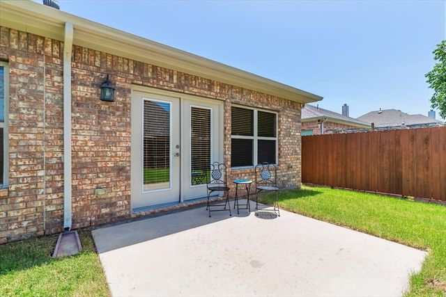 5847 Candlelight Lane, Grand Prairie, TX 75052