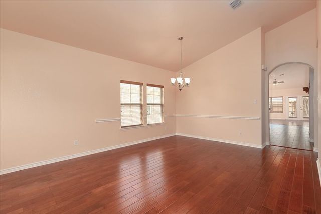 5847 Candlelight Lane, Grand Prairie, TX 75052
