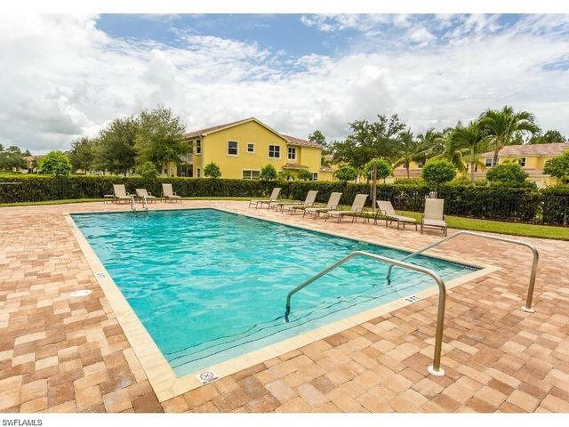 1400 Mariposa CIR 104, Naples, FL 34105