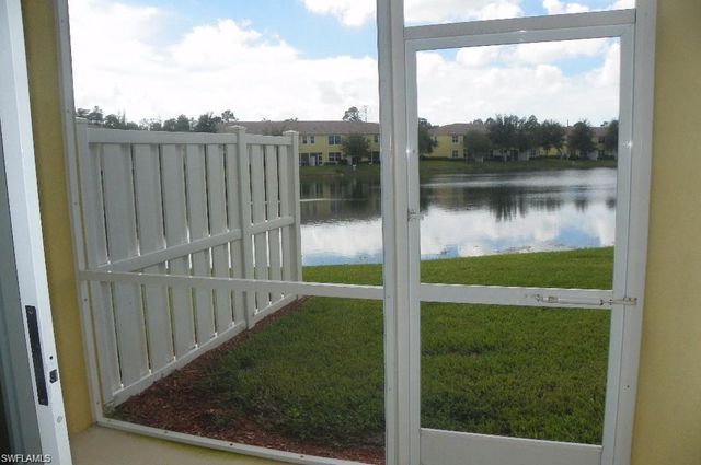 1400 Mariposa CIR 104, Naples, FL 34105