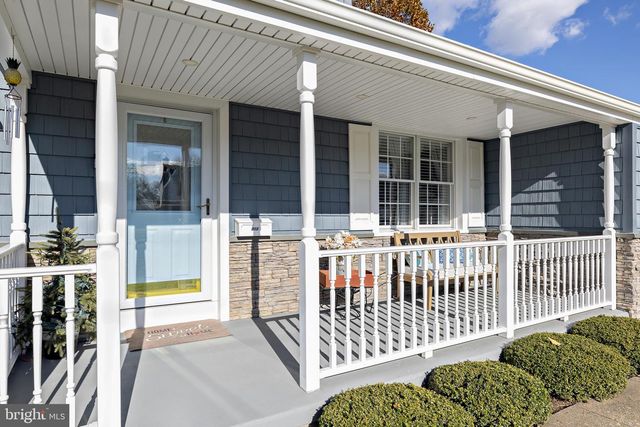 312 CROCE AVE, Gibbstown, NJ 08027