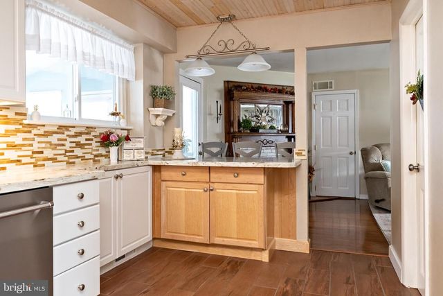 312 CROCE AVE, Gibbstown, NJ 08027