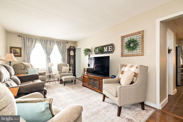 312 CROCE AVE, Gibbstown, NJ 08027