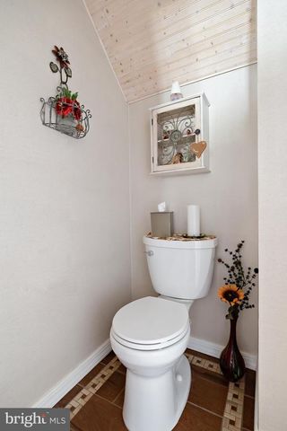 312 CROCE AVE, Gibbstown, NJ 08027