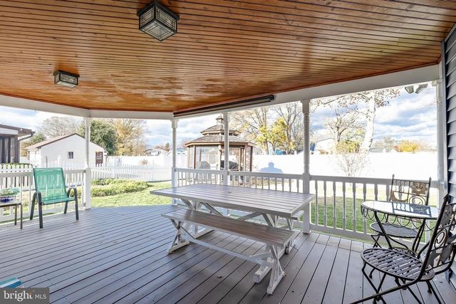 312 CROCE AVE, Gibbstown, NJ 08027