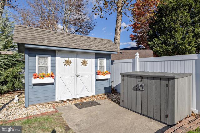 312 CROCE AVE, Gibbstown, NJ 08027