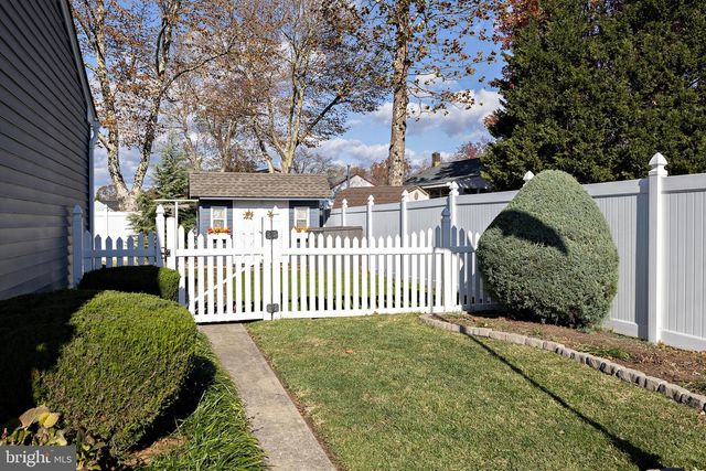 312 CROCE AVE, Gibbstown, NJ 08027