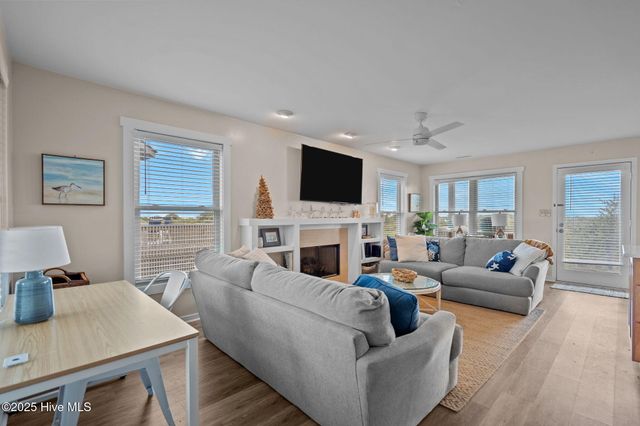 2139 Ocean Boulevard A, Holly Ridge, NC 28445