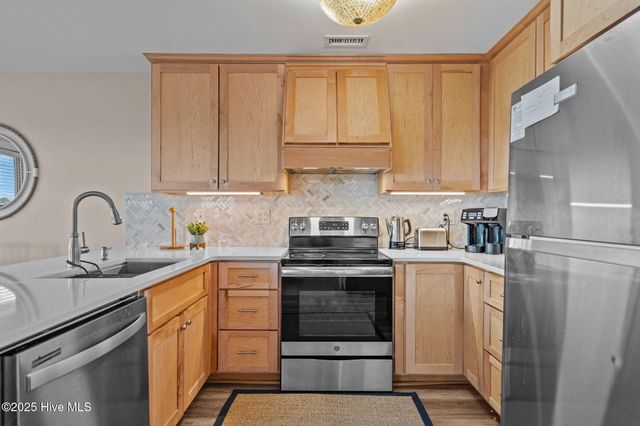 2139 Ocean Boulevard A, Holly Ridge, NC 28445