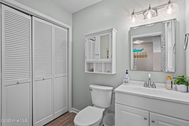 2139 Ocean Boulevard A, Holly Ridge, NC 28445