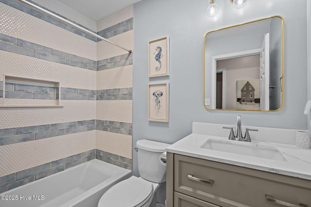 2139 Ocean Boulevard A, Holly Ridge, NC 28445