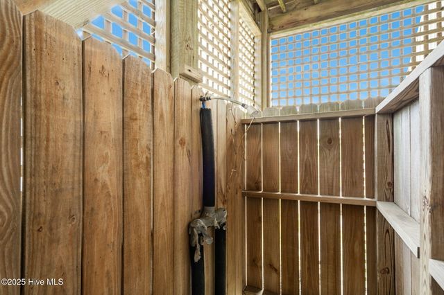 2139 Ocean Boulevard A, Holly Ridge, NC 28445