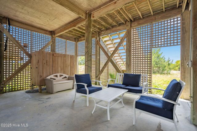 2139 Ocean Boulevard A, Holly Ridge, NC 28445