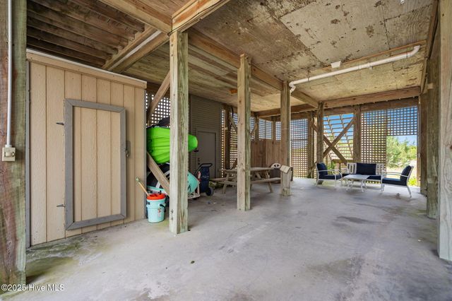 2139 Ocean Boulevard A, Holly Ridge, NC 28445