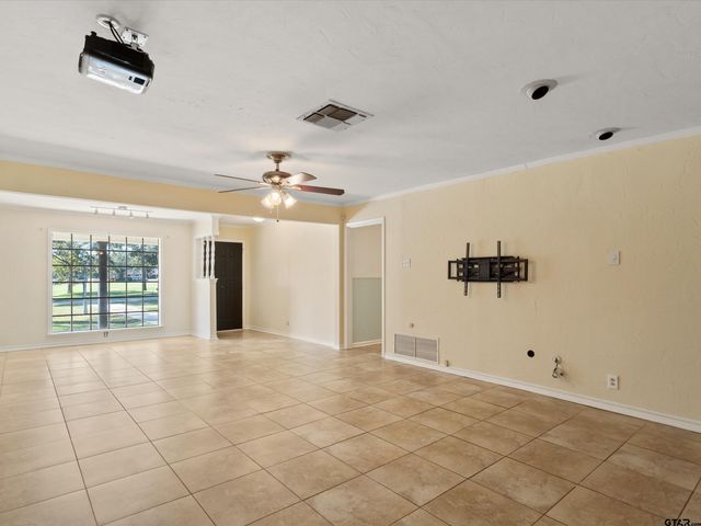 442 Golf Rd, Gilmer, TX 75645