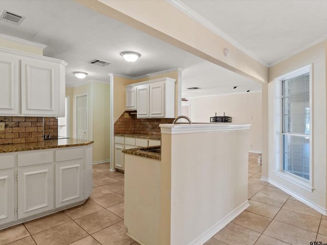 442 Golf Rd, Gilmer, TX 75645