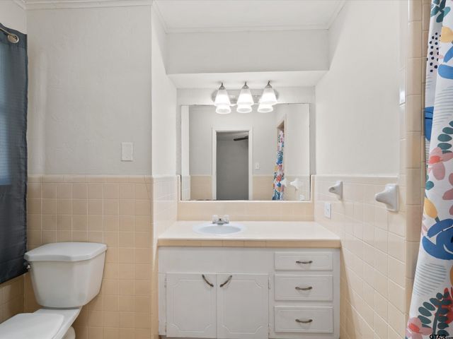 442 Golf Rd, Gilmer, TX 75645