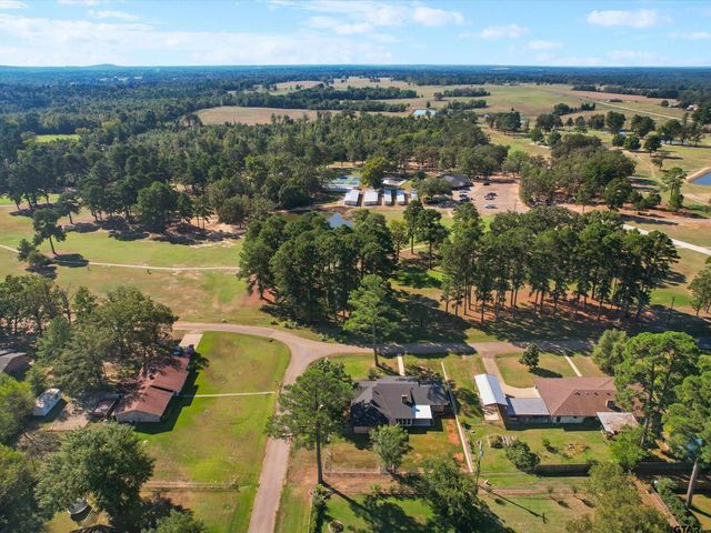 442 Golf Rd, Gilmer, TX 75645