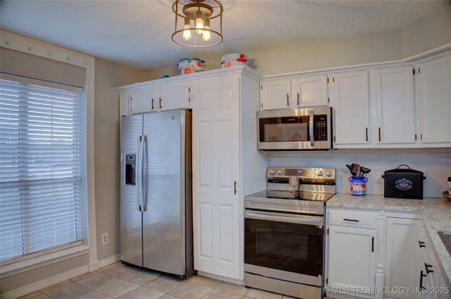 2925 W Berwick Street, Claremore, OK 74017