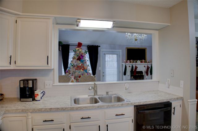 2925 W Berwick Street, Claremore, OK 74017