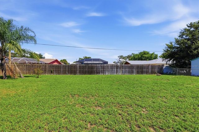 1042 MALAY TERRACE NW, Port Charlotte, FL 33948