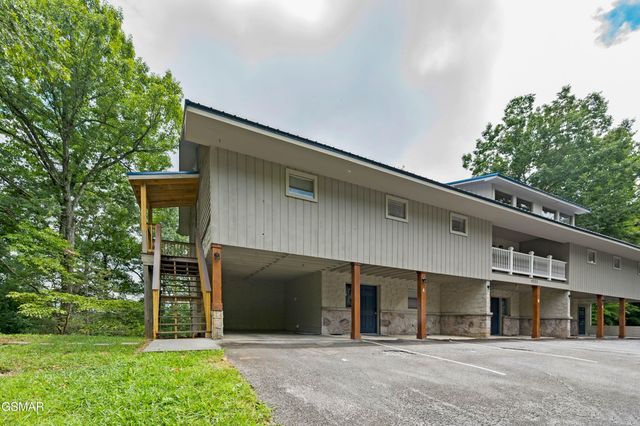 4222 Dollys Drive, Sevierville, TN 37876