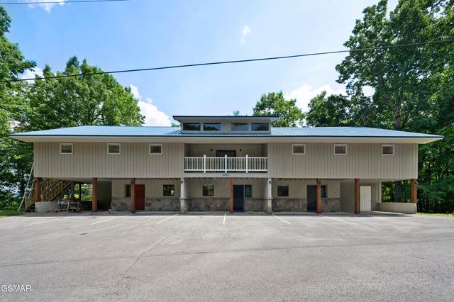 4222 Dollys Drive, Sevierville, TN 37876