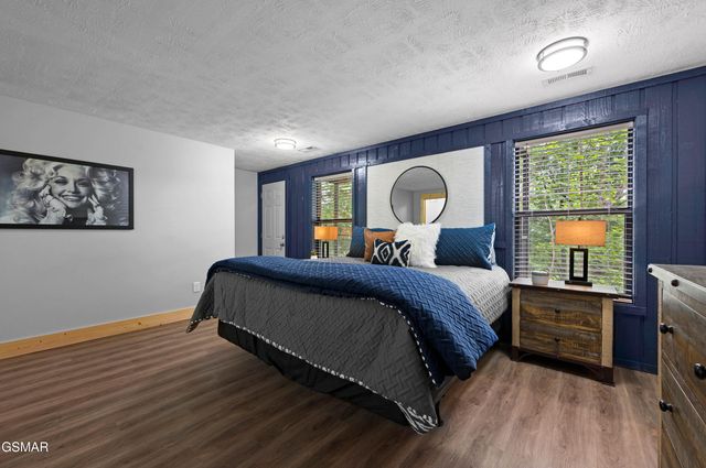 4222 Dollys Drive, Sevierville, TN 37876